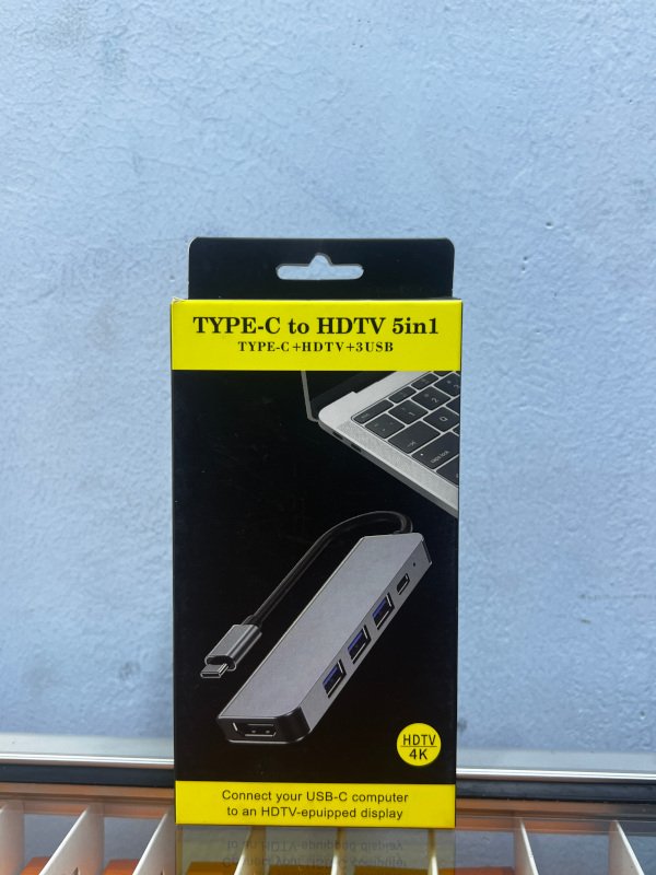 Type-C To HDTV 5 in 1 Adapter front